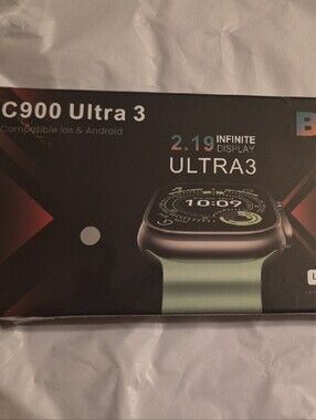 C900 Ultra 3 Smartwatch with Green Band